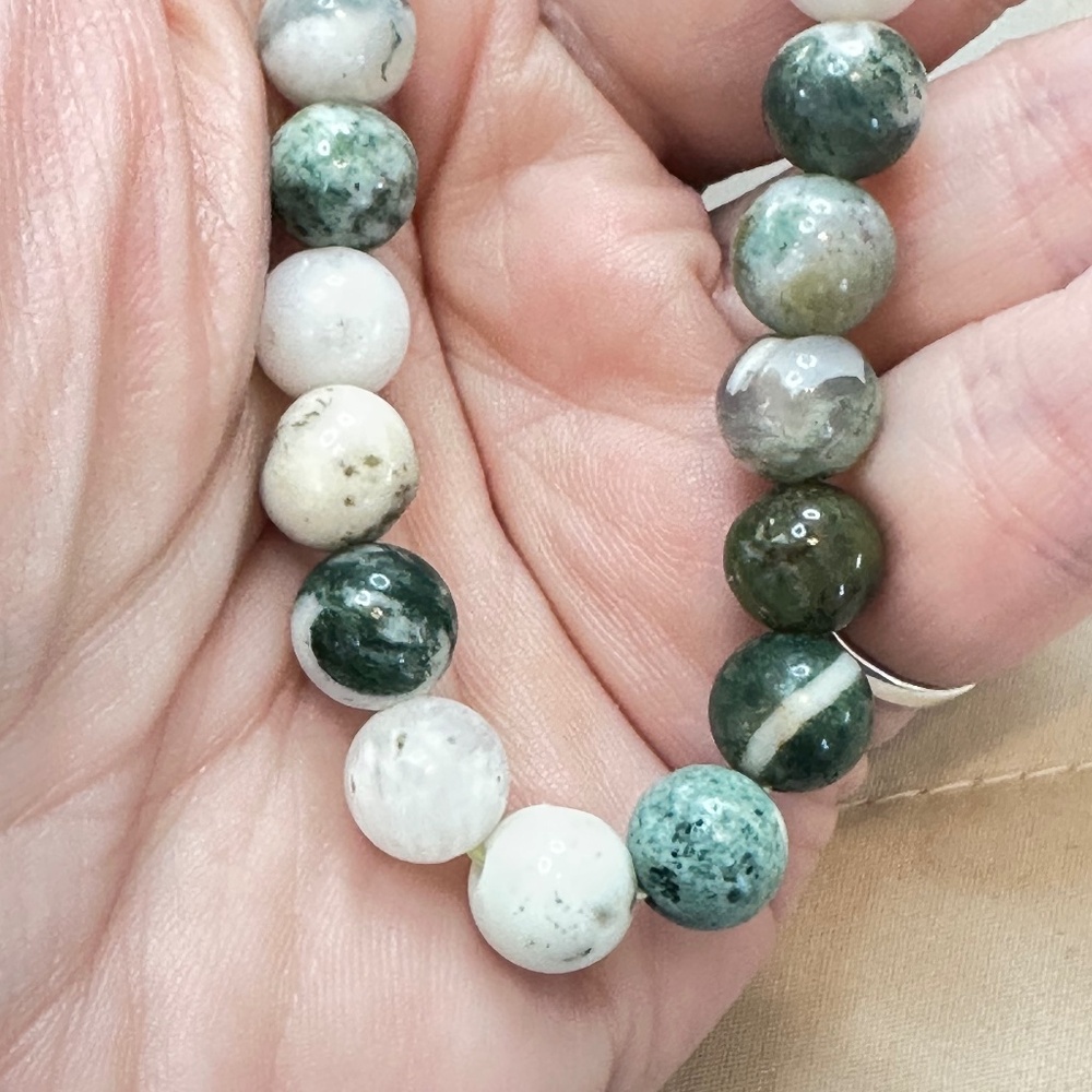 Tree Agate beaded stretchy bracelet. Multicolor stones. - Picture 15 of 16